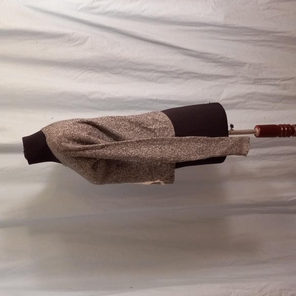 Hollister XS Sweater Gray White Wild Cat - Picture 7 of 8